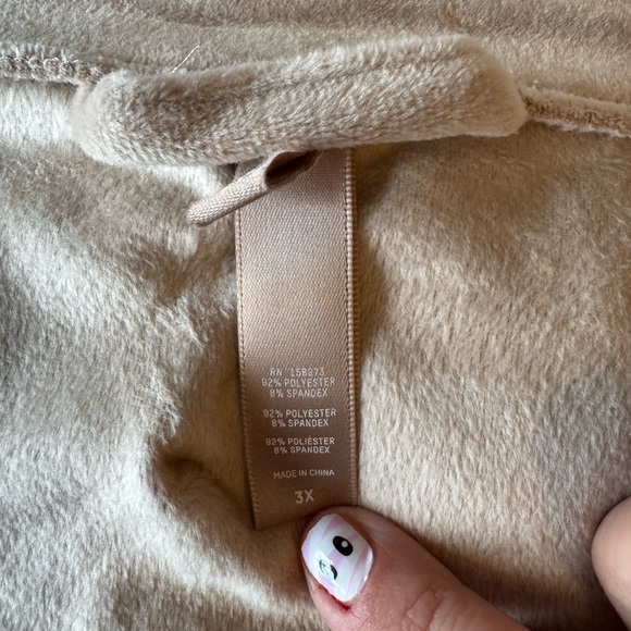 SKIMS Velour Fleece Robe Size 3X Honey beige color - Picture 4 of 9